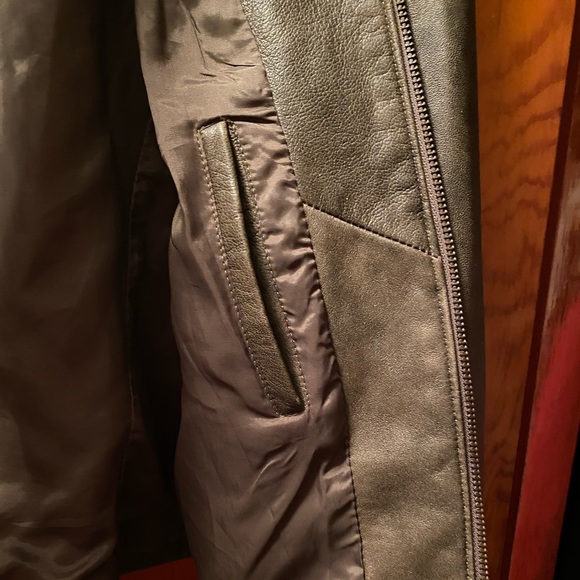 Daniel Leather Jacket; brown/grey distressed colour. One inside pocket. - Picture 3 of 4